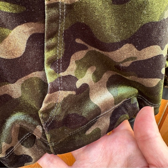 Pam & Gela cropped camo hoodie - Picture 4 of 8